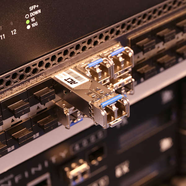 Naar omschrijving van TR0013 - ACT SFP+ SR transceiver coded for Cisco SFP-10G-SR