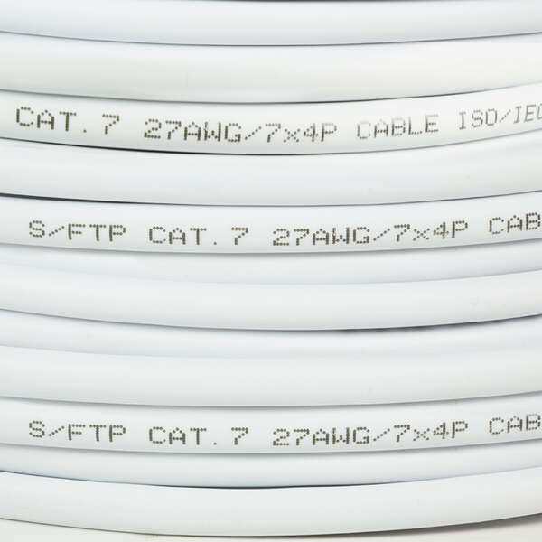 Naar omschrijving van CPV0041 - Cat.7 Bulk Patch Cable, S/FTP, 100m, PrimeLine