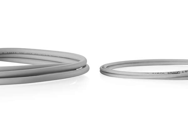 Naar omschrijving van DK-1618-050S - CAT 6 U-UTP slim patch cord, Cu, LSZH AWG 32/7, length 5 m, Gray