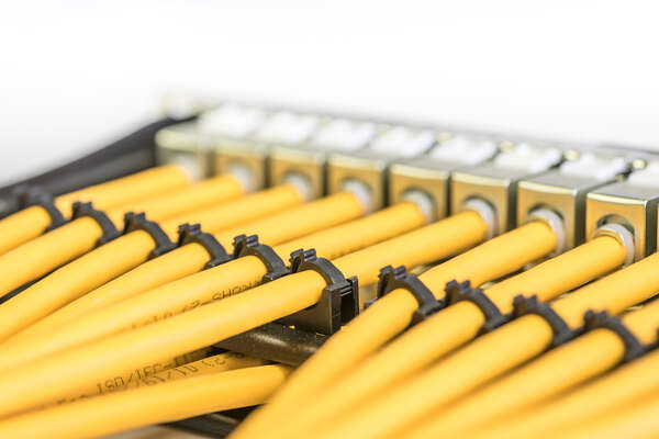 Naar omschrijving van DK-1743-A-VH-1 - CAT 7A S-FTP installation cable, 1500 MHz Dca, AWG 22/1, 100 m ring, Sx, RAL 1016