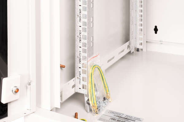 Naar omschrijving van DN-19-12U-6-6 - 12U wall mounting cabinet, Unique 643x600x600 mm, color grey (RAL 7035)