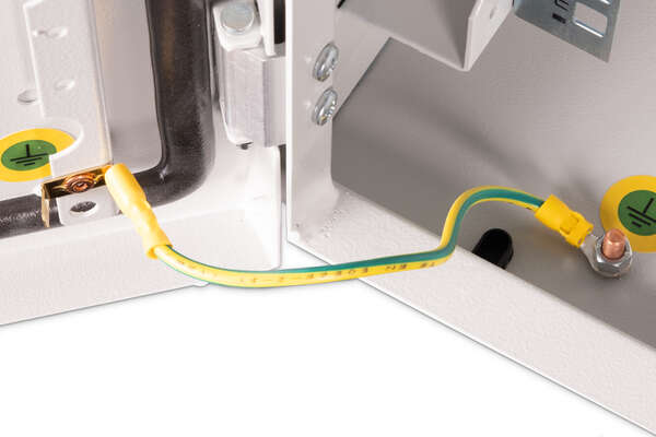 Naar omschrijving van DN-19-12U-6-6-I-OD - 12U wall mounting cabinet, outdoor, IP55 713x600x600 mm, color grey (RAL 7035)