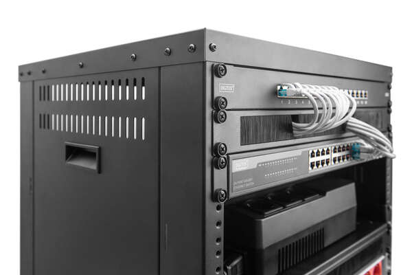 Naar omschrijving van DN-48001 - Universal 19-Inch Equipment Rack with Castors, 16U