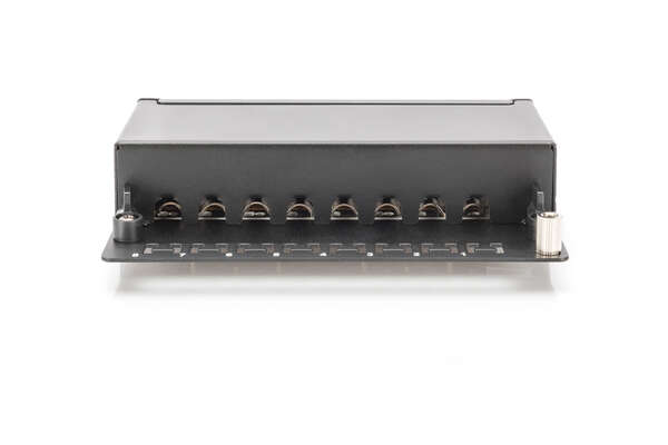 Naar omschrijving van DN-91608SD - Desktop CAT 6 Patch Panel, shielded Class E, 8-port RJ45, 8P8C, LSA, black, 482x44x109