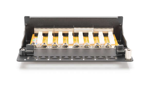 Naar omschrijving van DN-91608SD - Desktop CAT 6 Patch Panel, shielded Class E, 8-port RJ45, 8P8C, LSA, black, 482x44x109