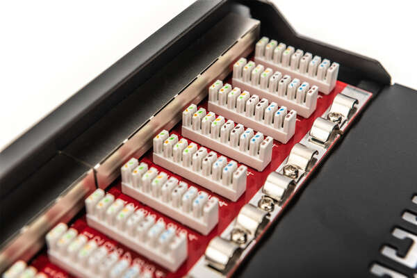 Naar omschrijving van DN-91612S-EA - CAT6A Patch Panel shielded,12-Port , 1U, 10