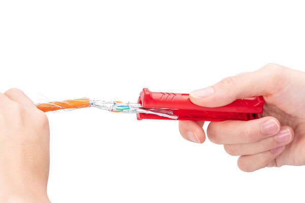 Naar omschrijving van DN-94001-1 - Stripping tool for network cables for multiconductor cable, up to AWG 24