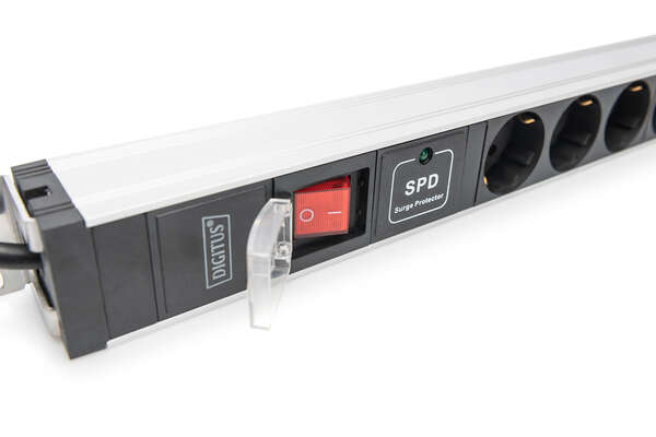 Naar omschrijving van DN-95435 - 1U Aluminum PDU, rackmountable, 12 x Safety outlet 16A, 230VAC, 50/60Hz, overvoltage, Switch