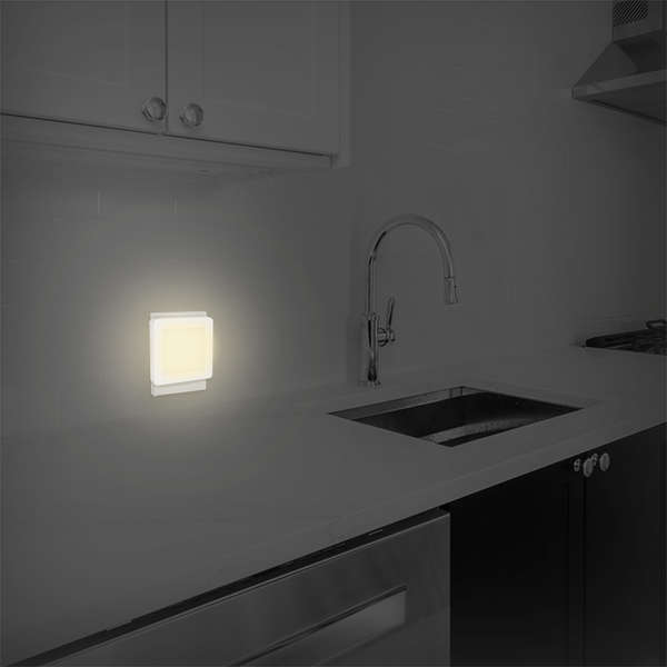 Naar omschrijving van LED013 - Aanbieding LED night light with twilight sensor, square, 4x 3014 LED