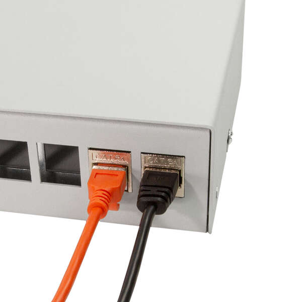 Naar omschrijving van NP0092 - Consolidation point box  4-port, desk/wall/rail mounting, grey