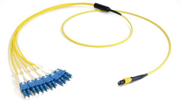 Naar omschrijving van OS2-MTP-24V-LC-150 - OS2 MTP (F) fan-out, 24V naar LC simplex, 15m